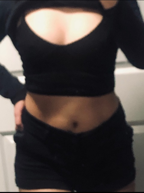 u196771064 OnlyFans - Free Access to 32 Videos & 49 Photos Onlyfans Free Access