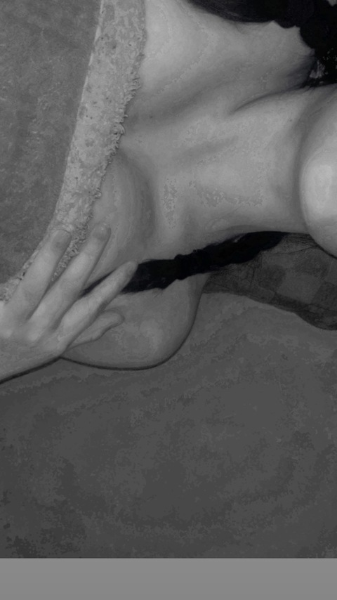 u221475972 OnlyFans - Free Access to 32 Videos & 49 Photos Onlyfans Free Access