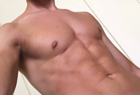 u223377913 OnlyFans - Free Access to 32 Videos & 49 Photos Onlyfans Free Access