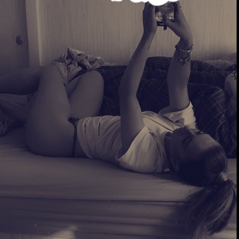 u225180355 OnlyFans - Free Access to 32 Videos & 49 Photos Onlyfans Free Access
