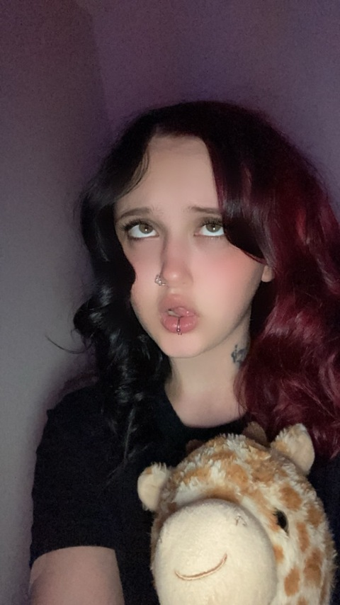 u225432644 OnlyFans - Free Access to 32 Videos & 131 Photos Onlyfans Free Access