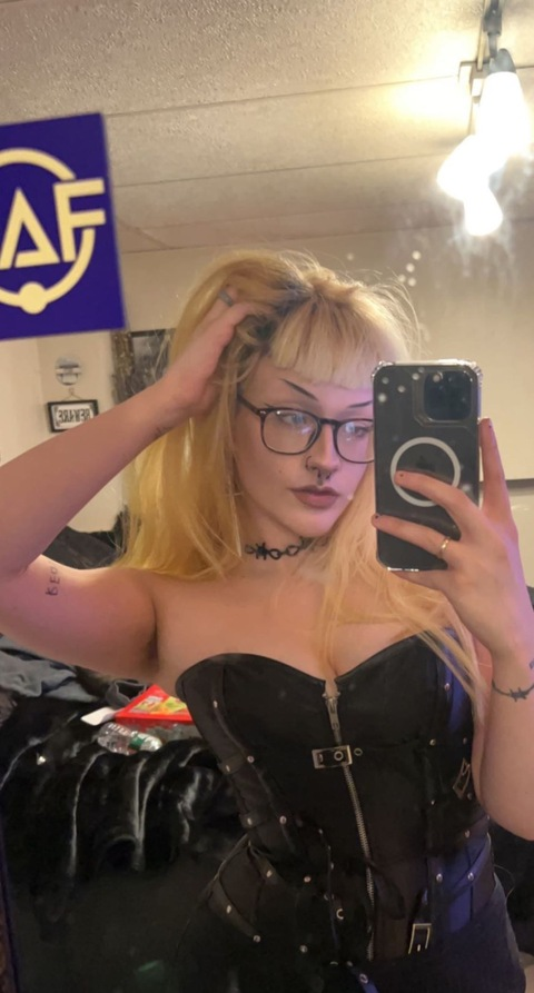 u233159744 OnlyFans - Free Access to 32 Videos & 49 Photos Onlyfans Free Access