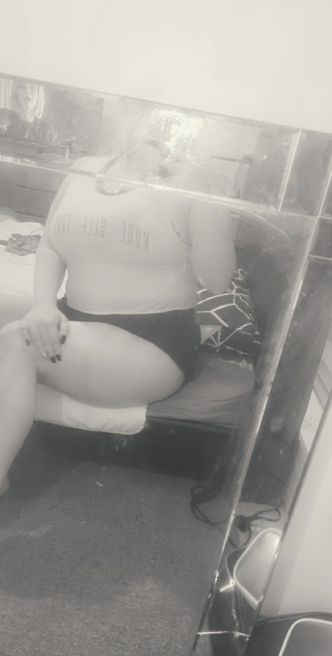 u89561381 OnlyFans - Free Access to 32 Videos & 49 Photos Onlyfans Free Access