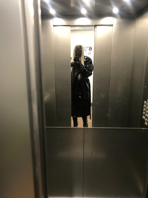 vantablvk OnlyFans - Free Access to 32 Videos & 158 Photos Onlyfans Free Access