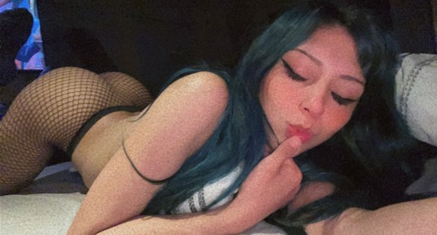 vivianbabydarling OnlyFans - Free Access to 32 Videos & 63 Photos Onlyfans Free Access