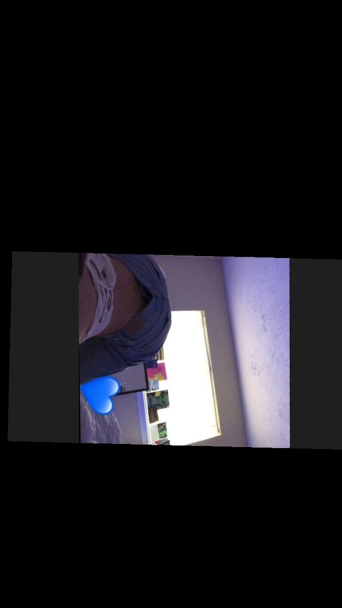 vlonelystar OnlyFans - Free Access to 32 Videos & 49 Photos Onlyfans Free Access