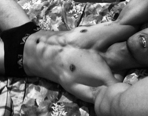 vndonnn OnlyFans - Free Access to 34 Videos & 49 Photos Onlyfans Free Access