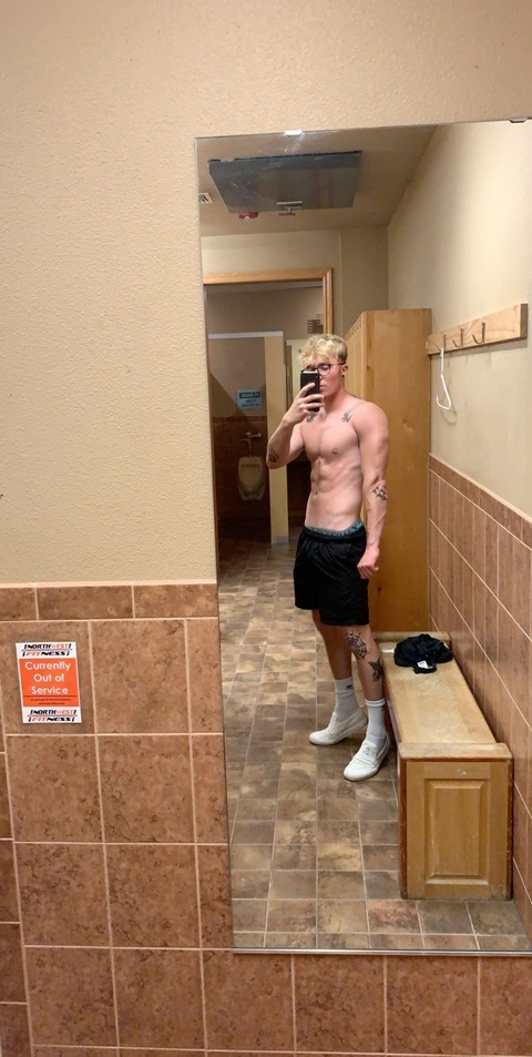 whoscarsten OnlyFans - Free Access to 32 Videos & 49 Photos Onlyfans Free Access