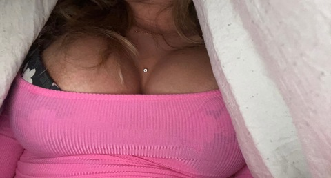 woahninax OnlyFans - Free Access to 32 Videos & 49 Photos Onlyfans Free Access