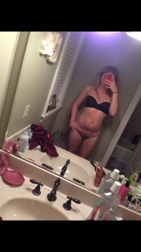 xtinamariela OnlyFans - Free Access to 32 Videos & 49 Photos Onlyfans Free Access