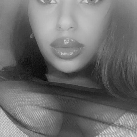 xx.xhoneyx.x OnlyFans - Free Access to 51 Videos & 51 Photos Onlyfans Free Access