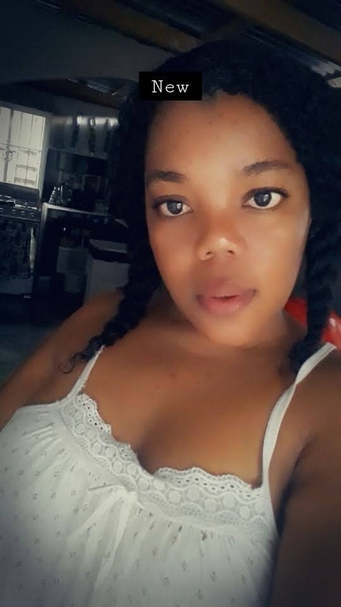 yafreisy OnlyFans - Free Access to 32 Videos & 49 Photos Onlyfans Free Access