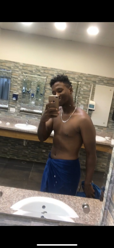 yeral27 OnlyFans - Free Access to 32 Videos & 49 Photos Onlyfans Free Access