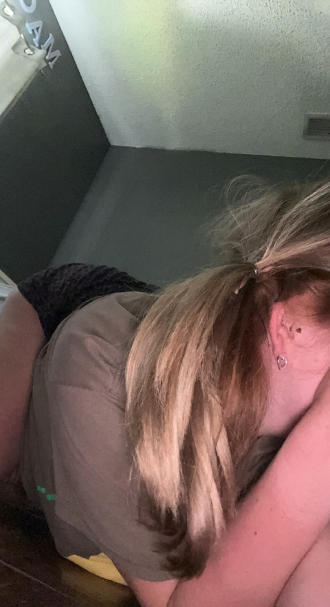 yourblondeprettygal OnlyFans - Free Access to 32 Videos & 49 Photos Onlyfans Free Access
