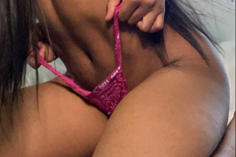 zzayaa OnlyFans - Free Access to 32 Videos & 49 Photos Onlyfans Free Access